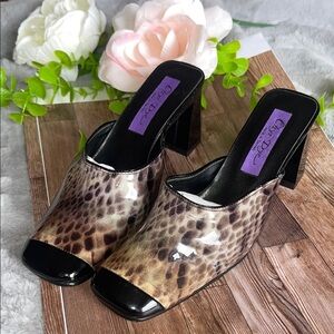 Stylish Brown and Black Mules with Snakeskin Pattern